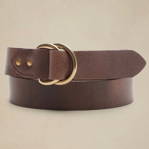 Banana Republic Accessories - BANANA REPUBLIC